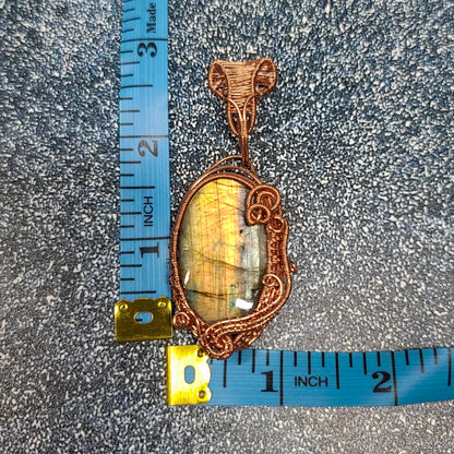 Labradorite Vine Pendant