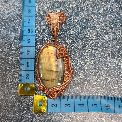 Labradorite Vine Pendant
