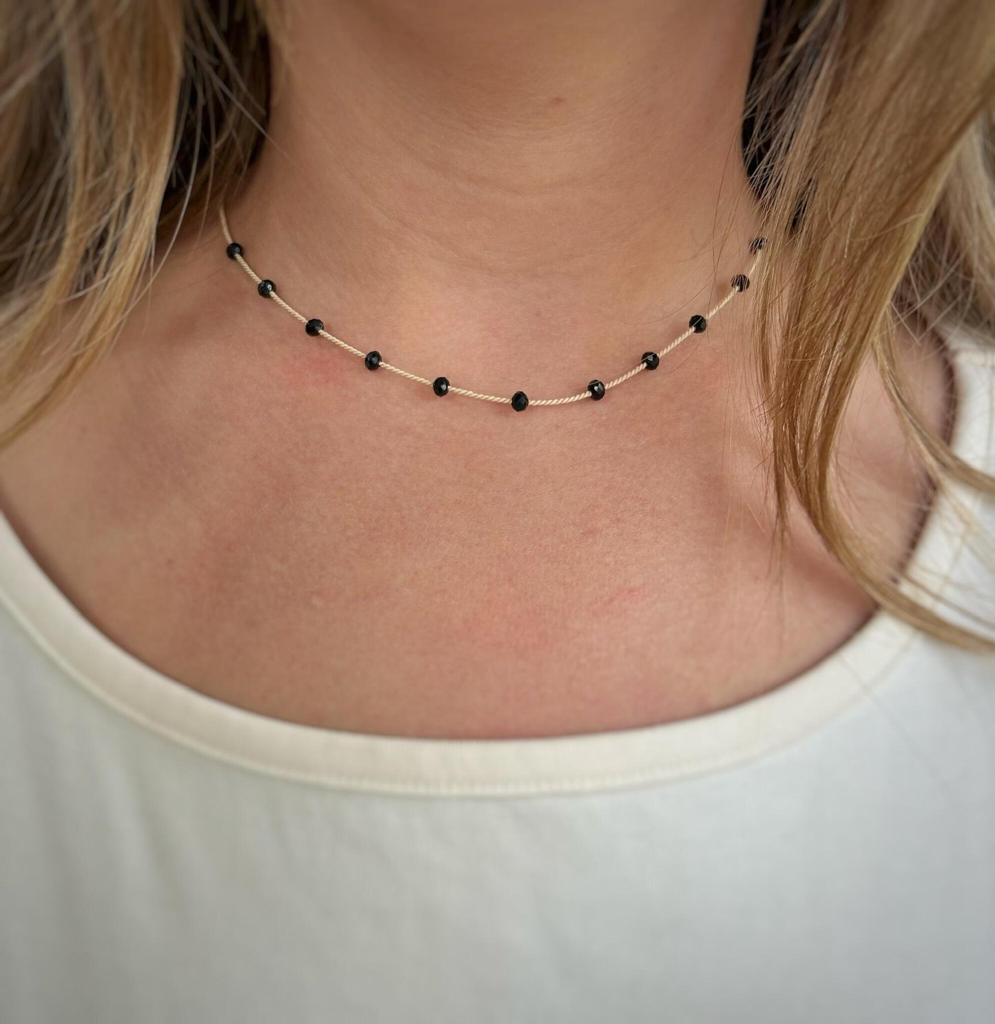 Delicate Round Beads Choker on Buriti Silk Cord