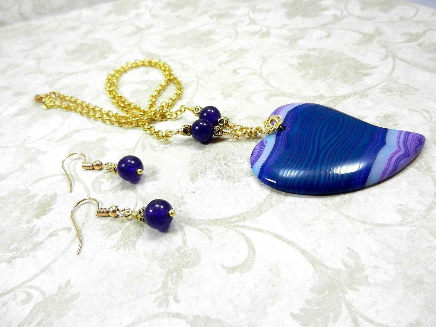 Blue and Purple Agate Heart Pendant Necklace Gold Wire Wrapped with Matching Amethyst Earrings