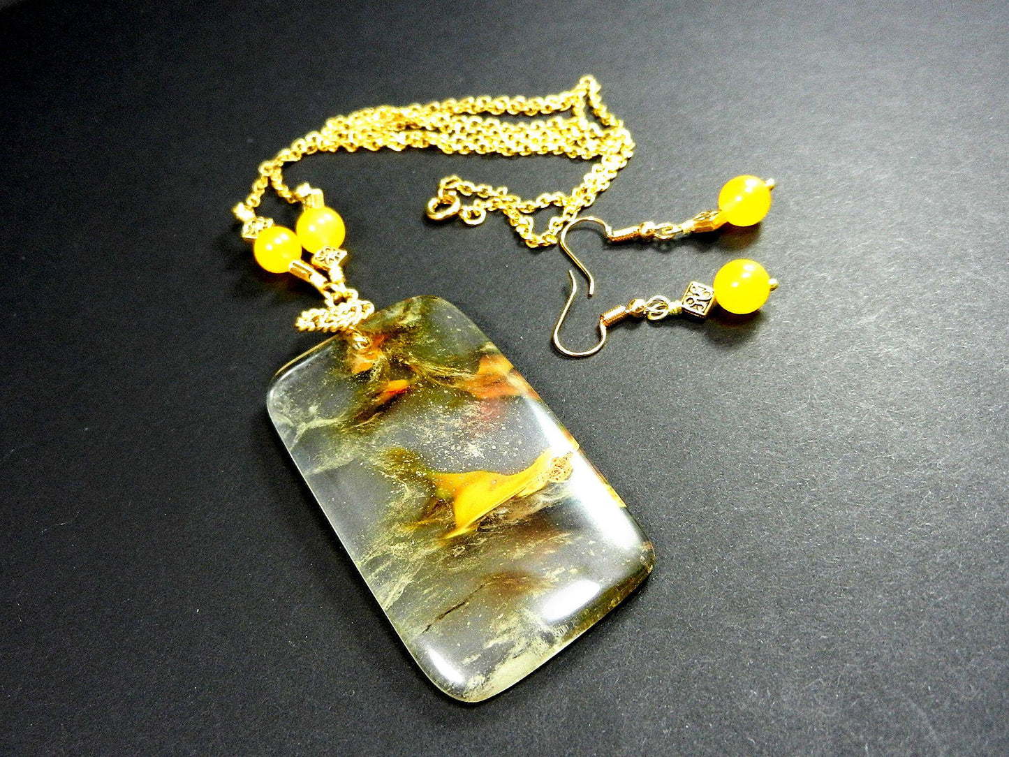 Cherry Quartz Oblong Gemstone Necklace Pendant Gold Wire Wrapped with Matching Jade Earrings