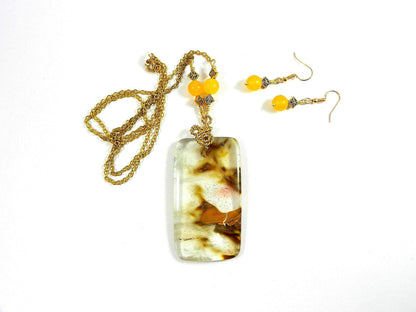 Cherry Quartz Oblong Gemstone Necklace Pendant Gold Wire Wrapped with Matching Jade Earrings