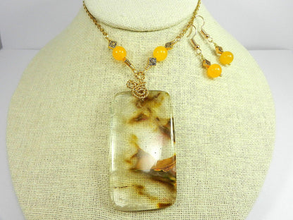 Cherry Quartz Oblong Gemstone Necklace Pendant Gold Wire Wrapped with Matching Jade Earrings