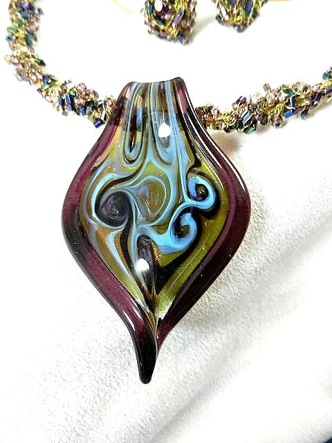 Violet Blue Lamp Work Art Glass Pendant on Crocheted Wire Choker with Earrings