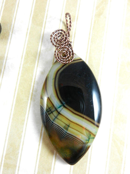 Copper Wire Wrapped Black and Brown Agate Gemstone Pendant with Matching Agate Earrings