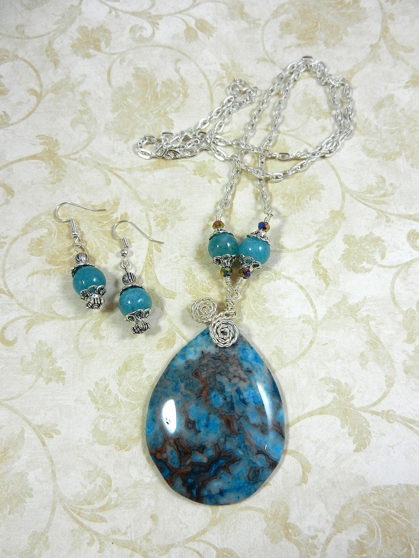 Blue Crazy Lace Agate Teardrop Gemstone Pendant Silver Wire Wrapped Pendant Necklace with Blue Agate Earrings