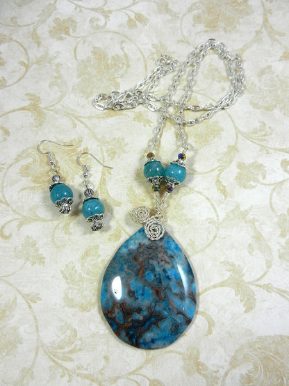 Blue Crazy Lace Agate Teardrop Gemstone Pendant Silver Wire Wrapped Pendant Necklace with Blue Agate Earrings