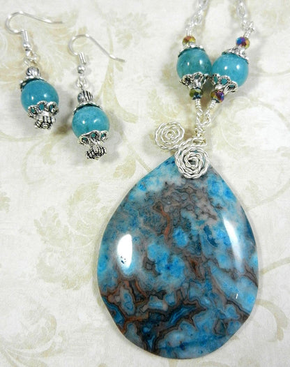 Blue Crazy Lace Agate Teardrop Gemstone Pendant Silver Wire Wrapped Pendant Necklace with Blue Agate Earrings