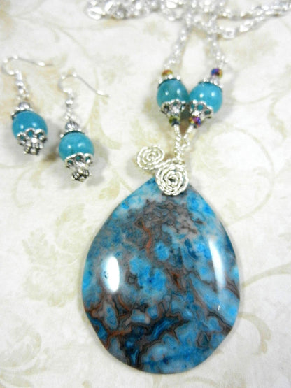 Blue Crazy Lace Agate Teardrop Gemstone Pendant Silver Wire Wrapped Pendant Necklace with Blue Agate Earrings