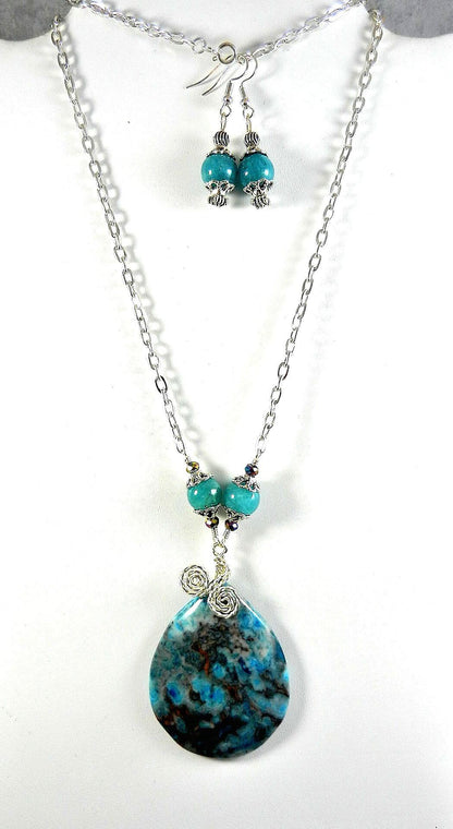 Blue Crazy Lace Agate Teardrop Gemstone Pendant Silver Wire Wrapped Pendant Necklace with Blue Agate Earrings
