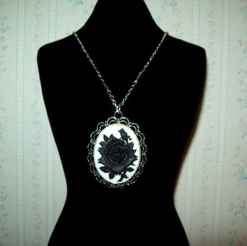 Black Rose Cameo Pendant Necklace, 40X30 mm
