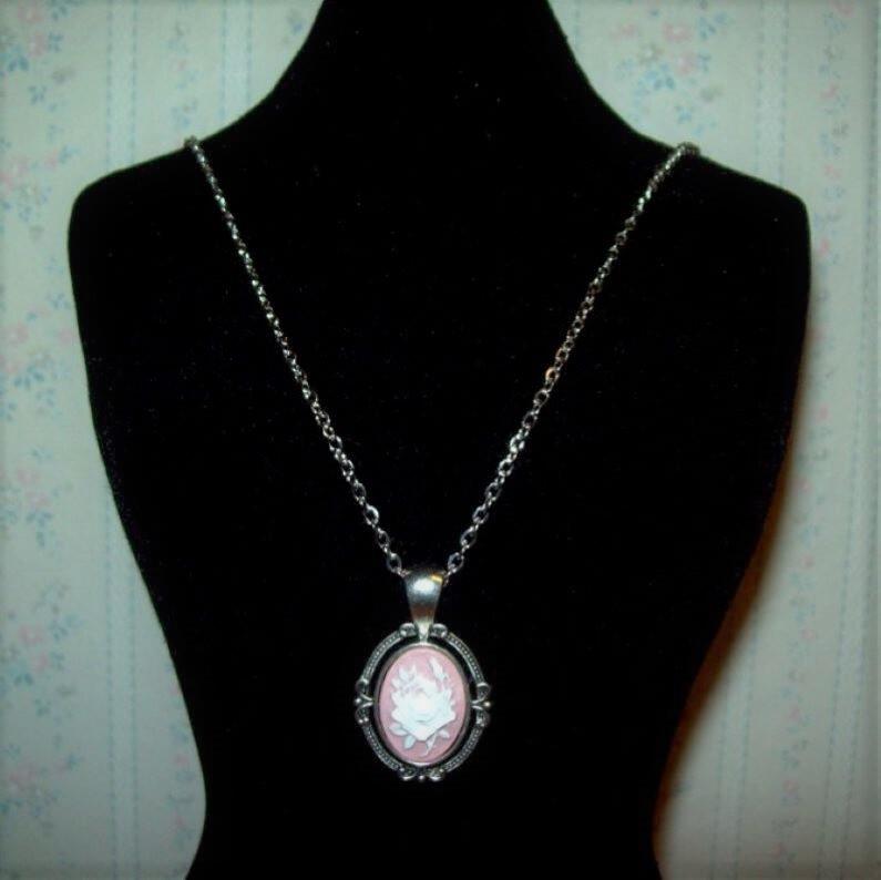 Victorian Rose Cameo Pendant Necklace and Ring Set