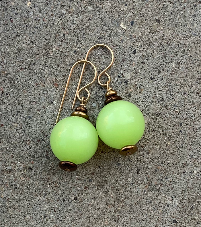 Necklace Set | Lime green Lucite rounds, pale pink vintage glass rondelles