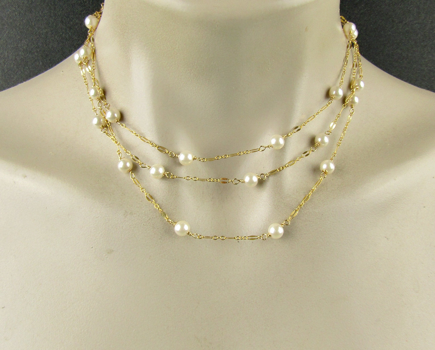 Long 50'' pearl necklace, Pearls and Gold Necklace, Long Adjustable Necklace with a Magnetic clasp